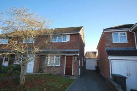 2 bedroom Detached t...